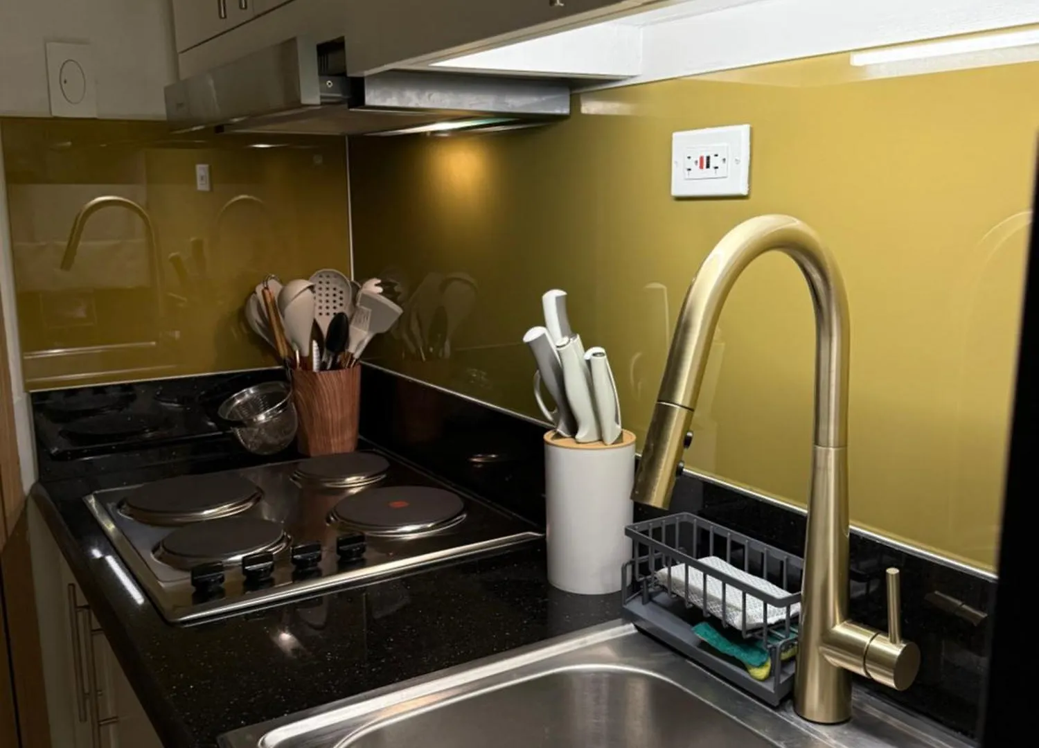 Glamorous Smdc Shore 3, 5 Star Rate Bnb-Wifi-Netflix 0*, Manila